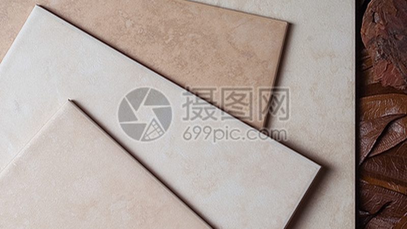 在挑选瓷砖时，需要关注以下指标：